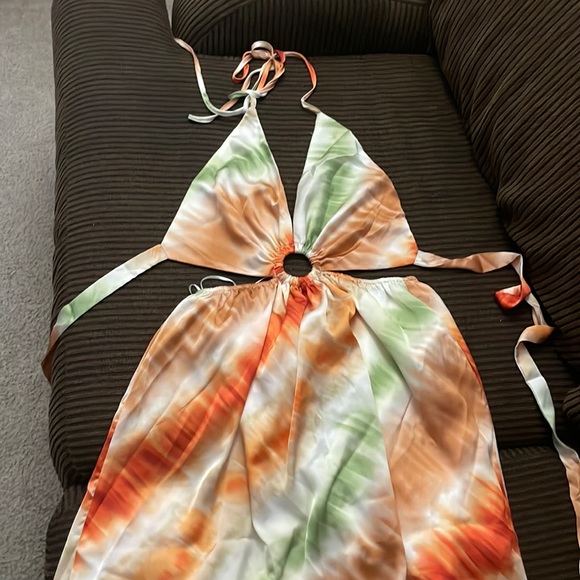 Backless sundress - Picture 1 of 2